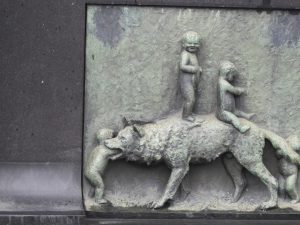 in bucca al lupo letterlijk