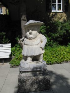 dwerg in de binnentuin Augsburg