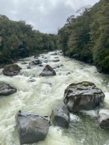 Iemand voor wildwater varen