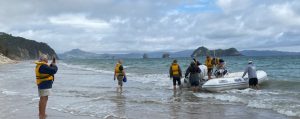 Inschepen voor Cathedral Cove
