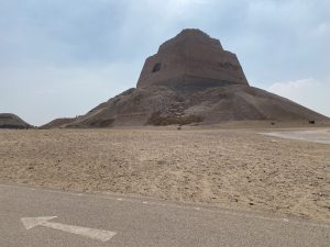 De trappenpiramide van Meidum