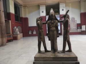 Ramse III met Seth en Horus